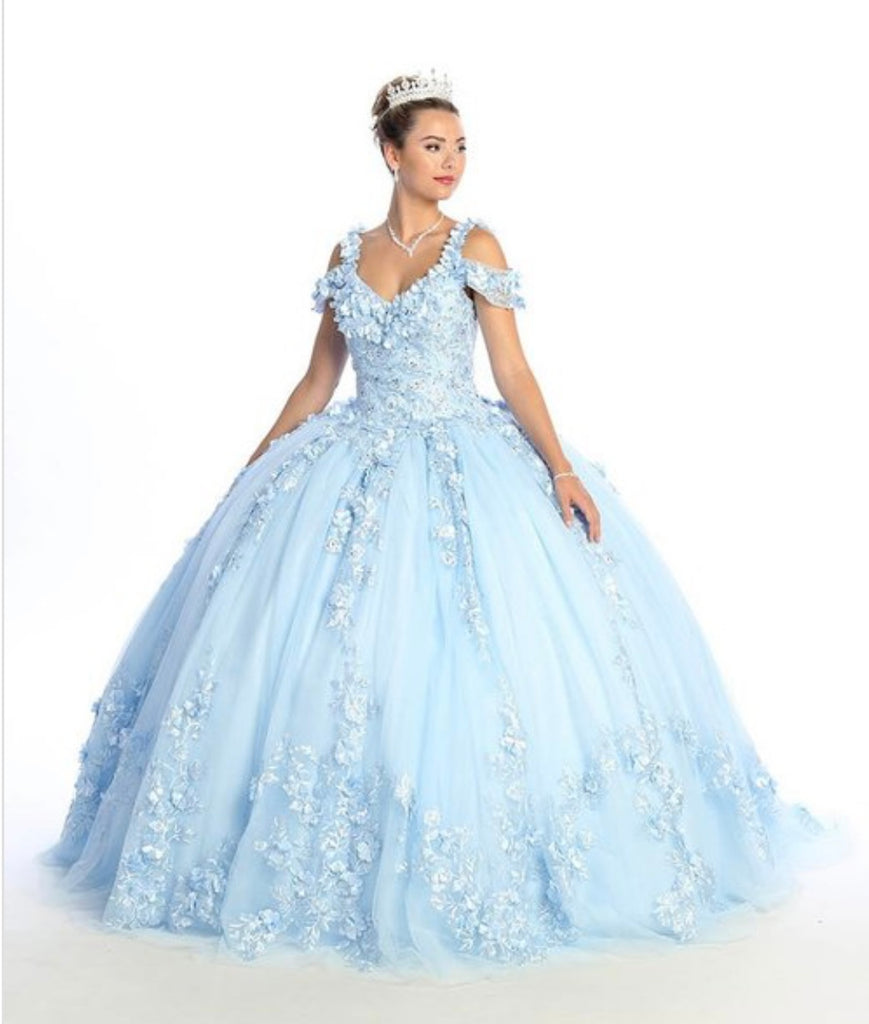 Quinceanera, quinceañera, sweet 16, engagement ball gown dresses