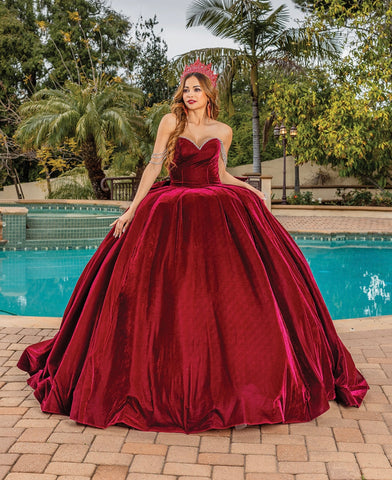 Quinceanera, quinceañera, sweet 16, engagement ball gown dresses