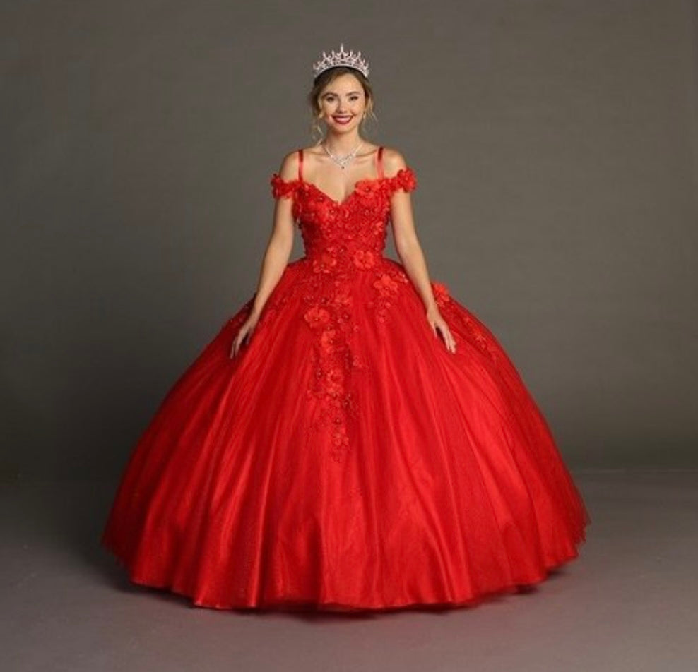 Quinceanera, quinceañera, sweet 16, engagement ball gown dresses