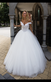 Lace  ivory princess ball gown lace A-Line wedding dress..