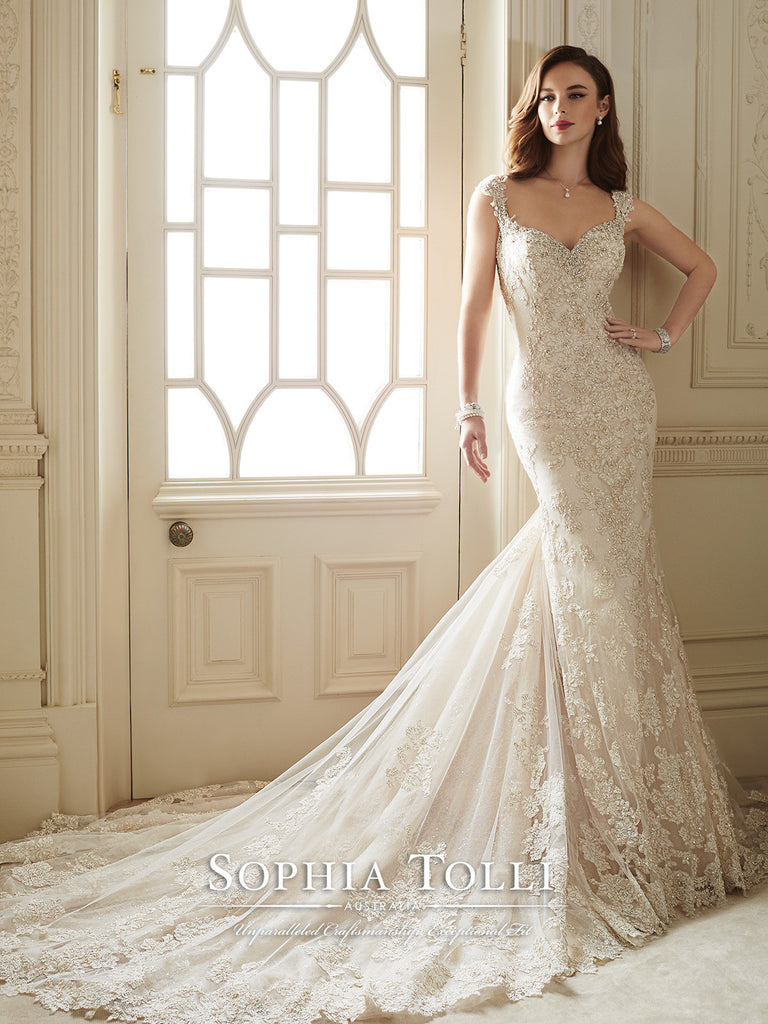 Sophia Tolli Wedding Dress tulle lace mermaid trumpet Sophia Tolli Wedding Dress tulle lace mermaid trumpet
