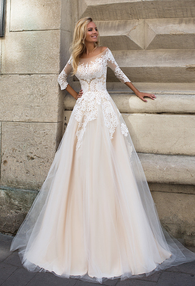 Lace tulle long slevee white ivory princess ball gow lace A-Line wedding dress..