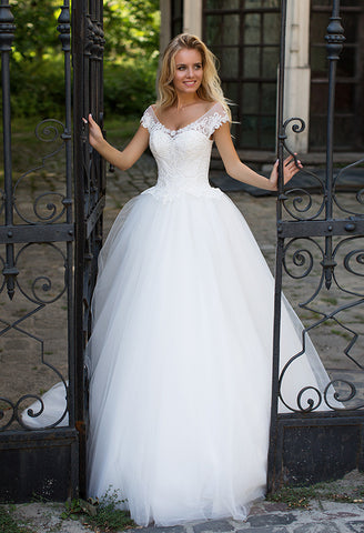 Lace tulle princess ball gown lace A-Line wedding dress..