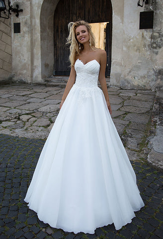 Lace A-LINE Wedding Dress..